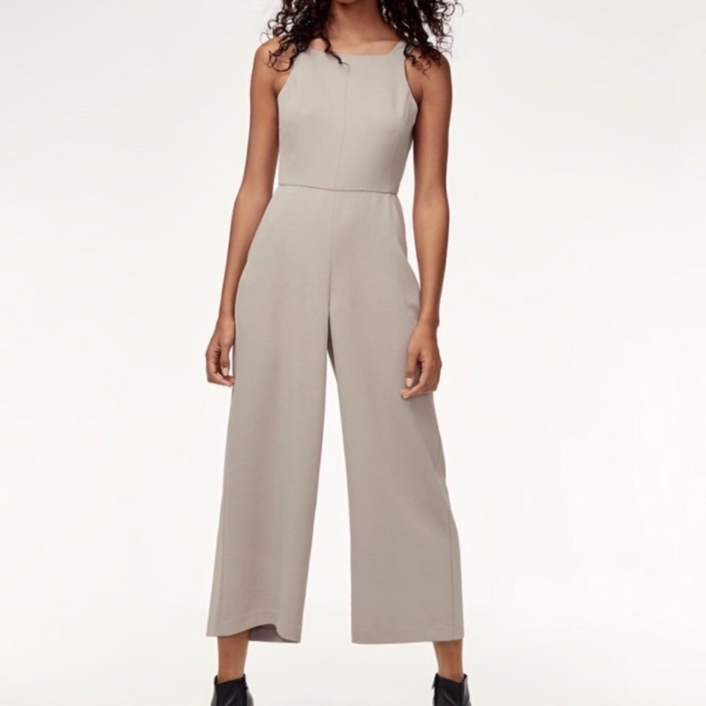 Artizia Wilfred
Écoulement Jumpsuit
